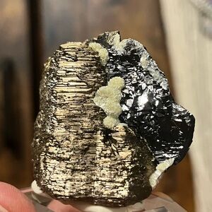 Pyrrhotite with Wolfermite